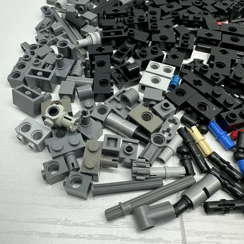 Lego Parts & Bricks Bulk Lot Of 210 Pieces - Assorted Parts & Colors - Picture 7 of 10
